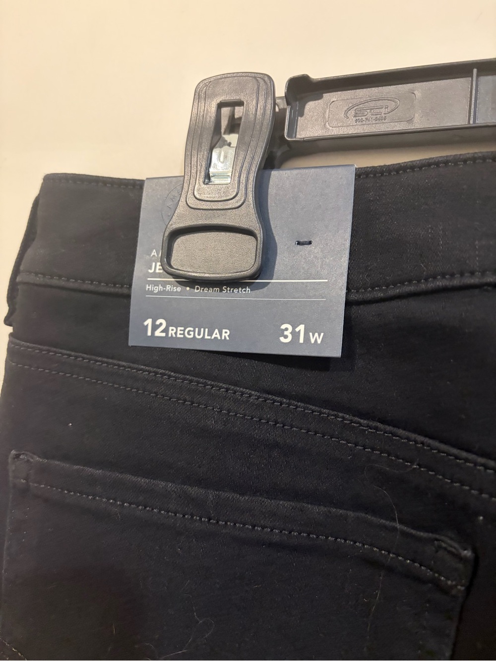 American Eagle Outfitters Black Skinny Jeans - Picture 5 of 7
